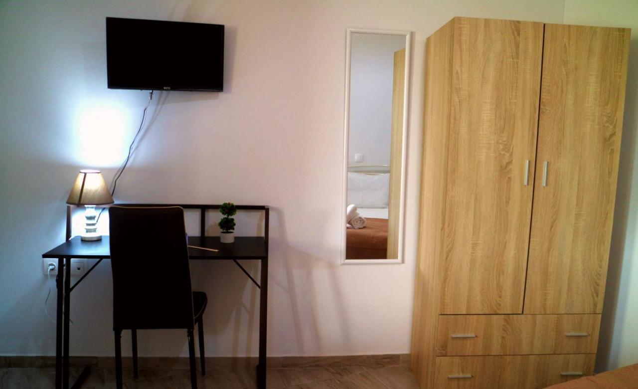Christos Family Apartments Α Corfu  Bagian luar foto